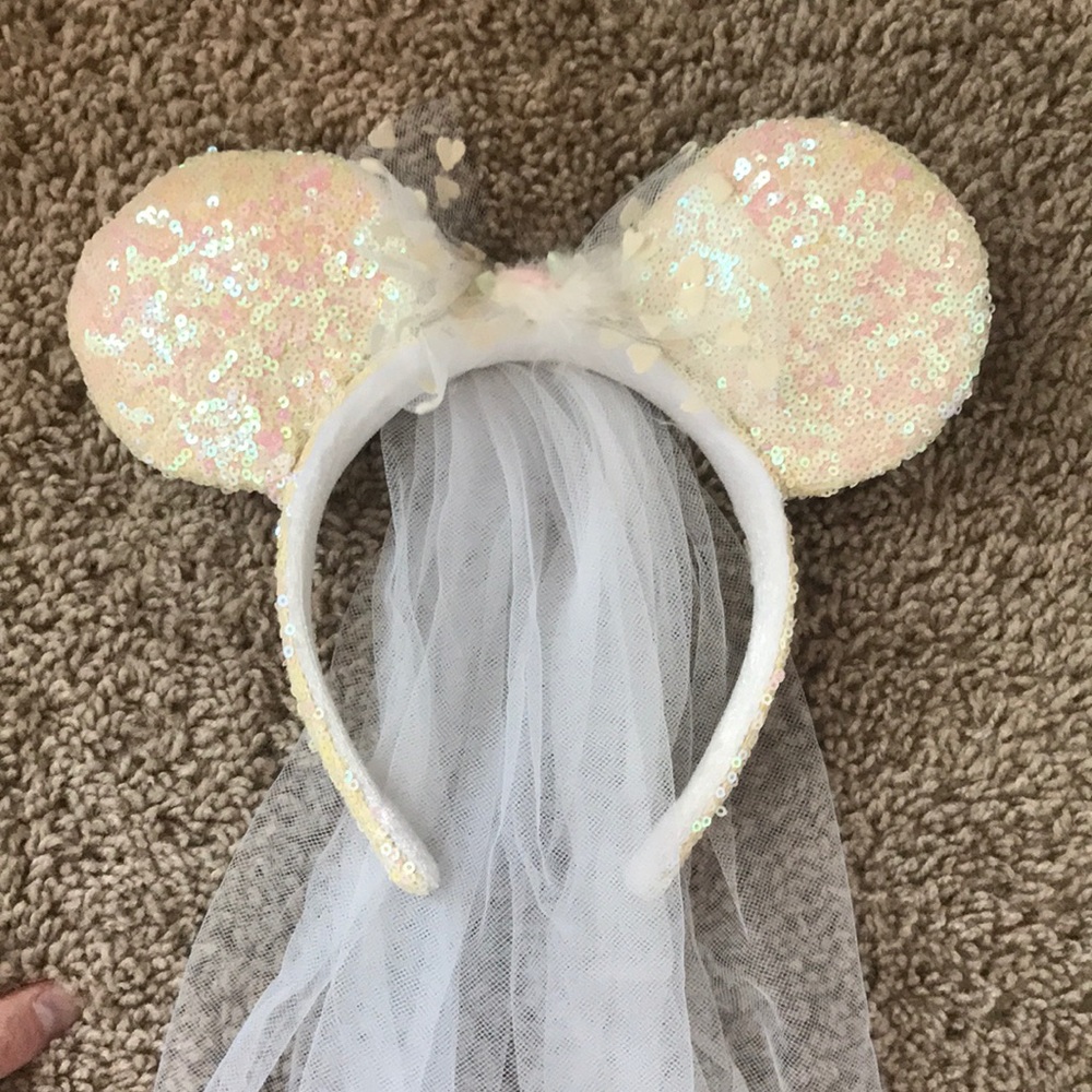 Minnie Bride Ears with Veil